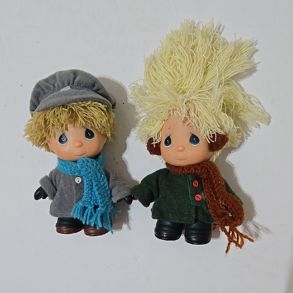 Precious Moments Vintage Hi Babies Winter Boy And Girl Dolls
